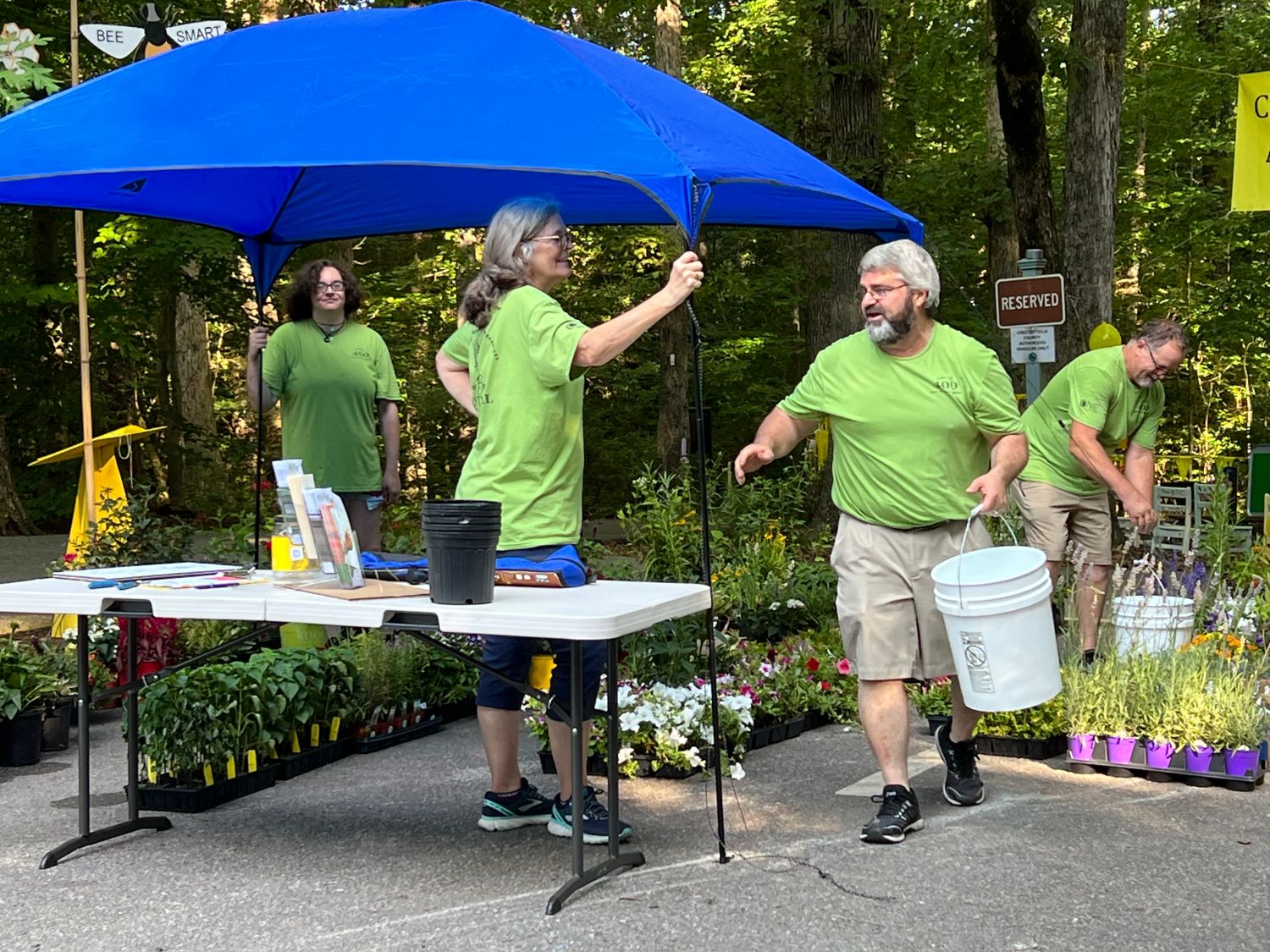 Volunteer SignUp 🙋 Rockwood Park Backyard Beekeepers